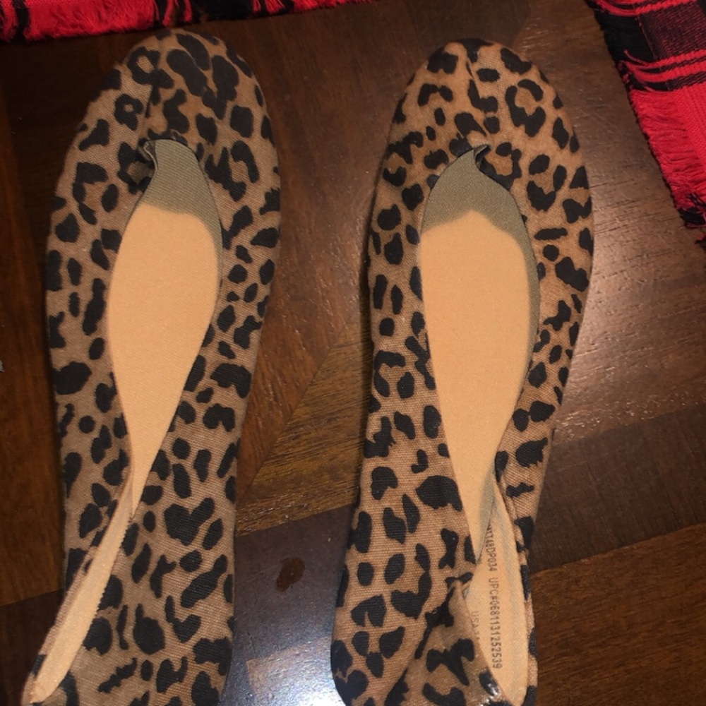 Leopard flats